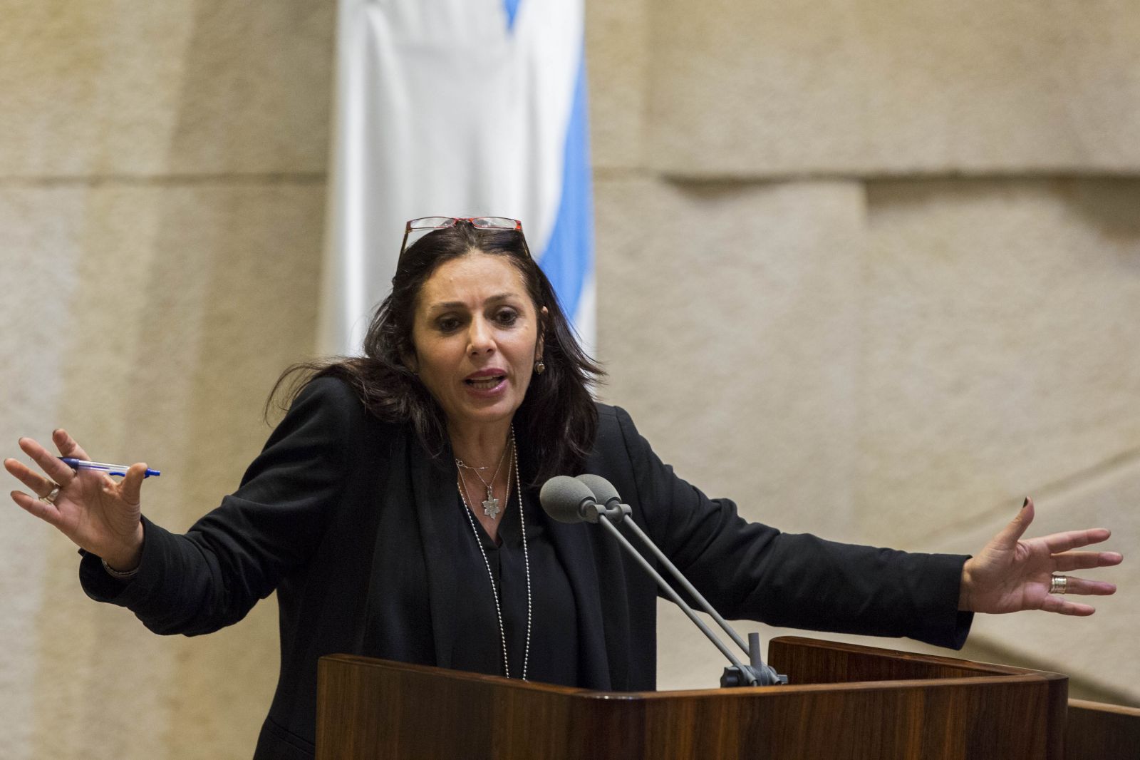وزيرة إسرائيلية في أبوظبي وغزة غارقة بالدماء 