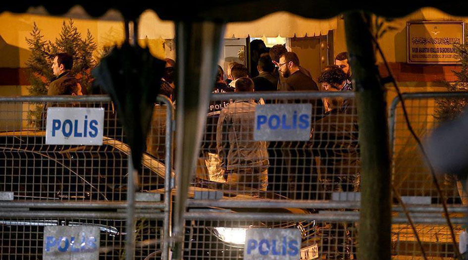عودة 3 أشخاص إلى القنصلية السعودية بإسطنبول ليلًا