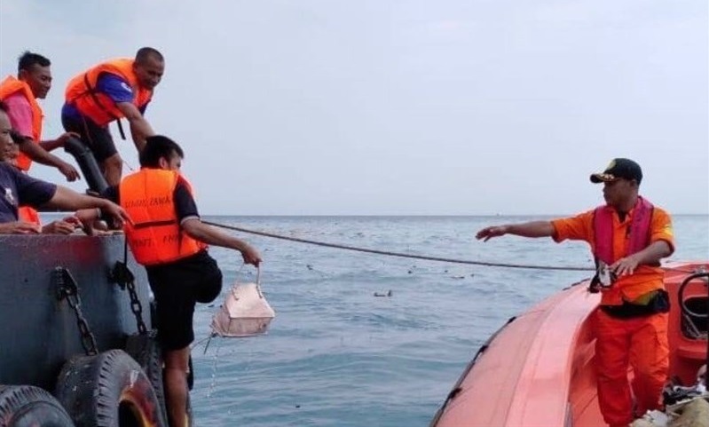 لاشه هواپیمای اندونزیایی در دریا پیدا شد