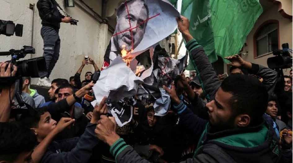 فلسطينيان استعفای وزیر جنگ رژیم صهیونیستی را جشن گرفتند