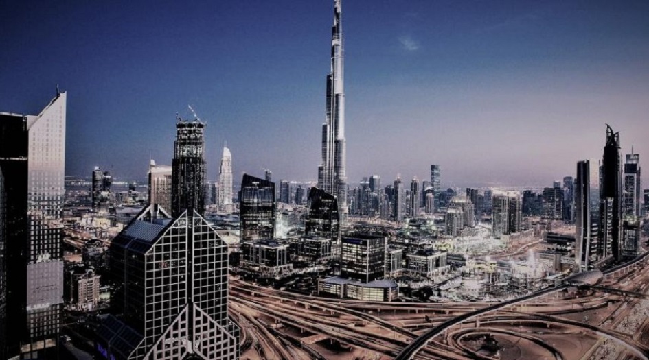  دبي تتعرض لـ "كساد الياقات البيضاء" 