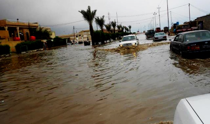 بالصور.. وفاة امرأة عراقية بسبب انهيار سقف منزلها جراء أمطار البصرة