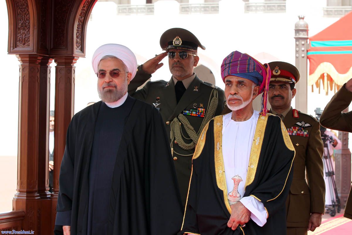 روحاني يهنئ سلطان قابوس باليوم الوطني في عمان