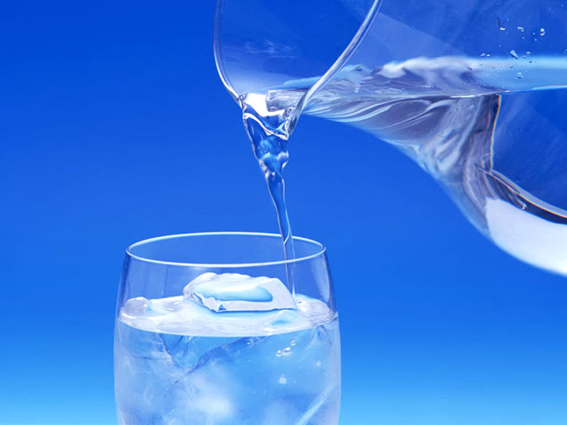 زیاد نوشیدن آب برای سلامتی خطرناک اعلام شد!
