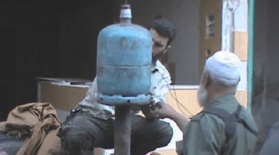 خبراء فرنسيون يذخرون صواريخ الإرهابيين في إدلب بالمواد الكيميائية