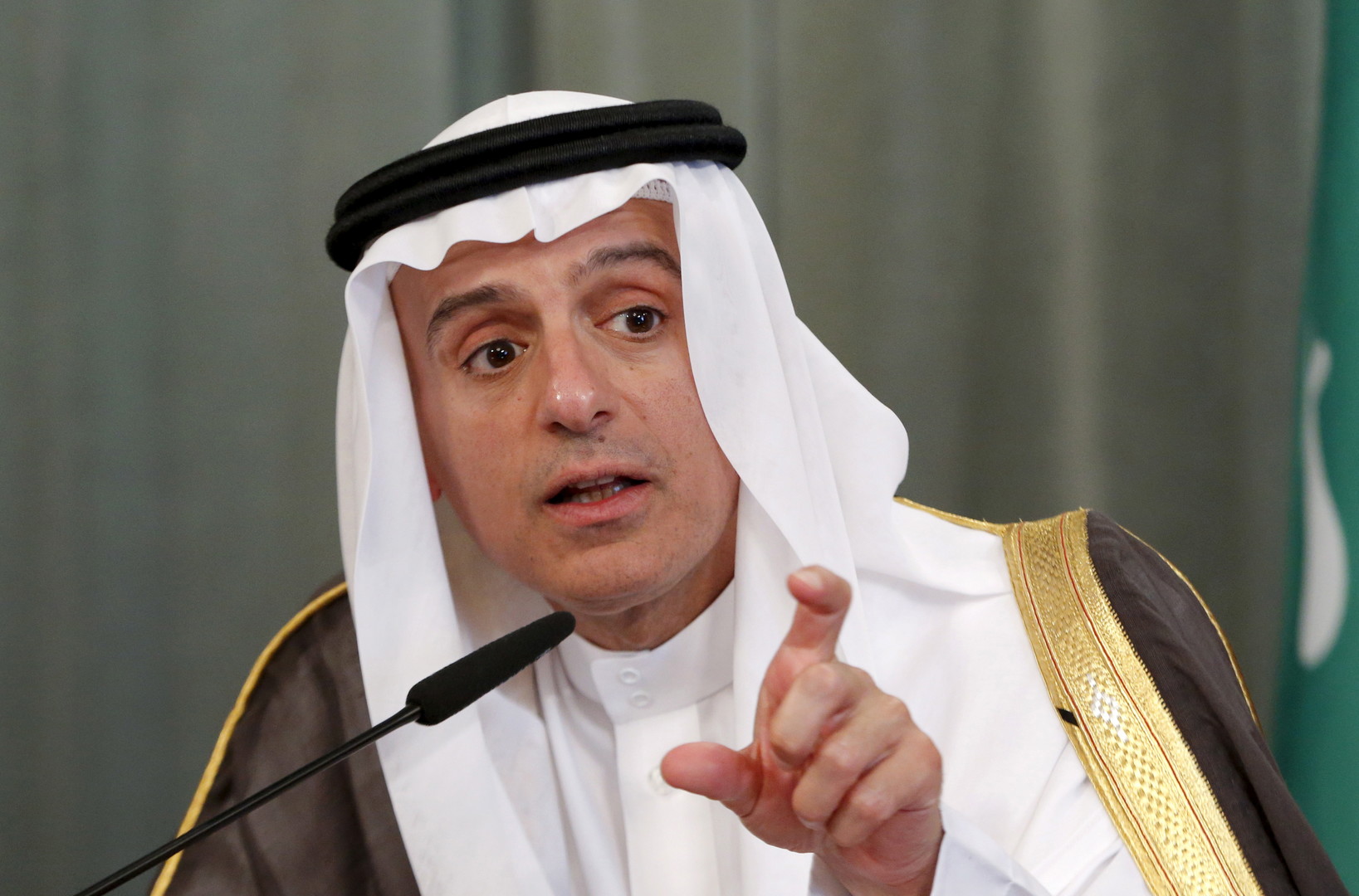ماذا قال عادل الجبير بشأن ابن سلمان لكي تكذبه "رويترز"؟