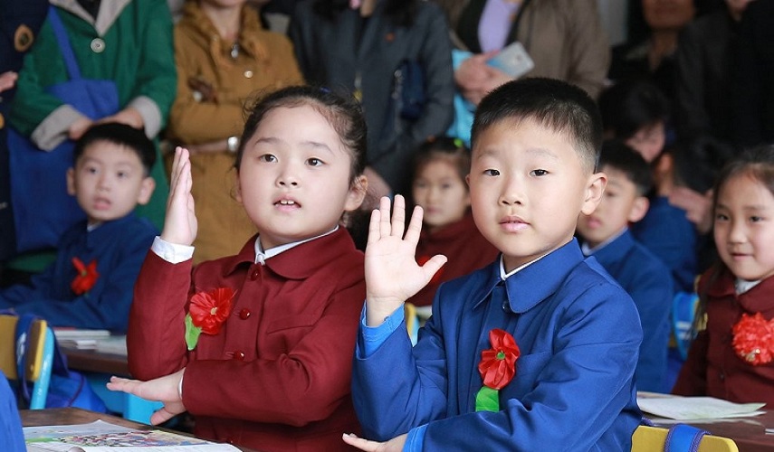 كوريا الشمالية تصف العقوبات الامريكية على اللوازم المدرسية بـ " غير انساني"