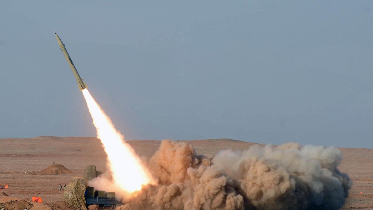 حمله نیروهای یمنی با 5 موشک بالستیک به جنوب عربستان