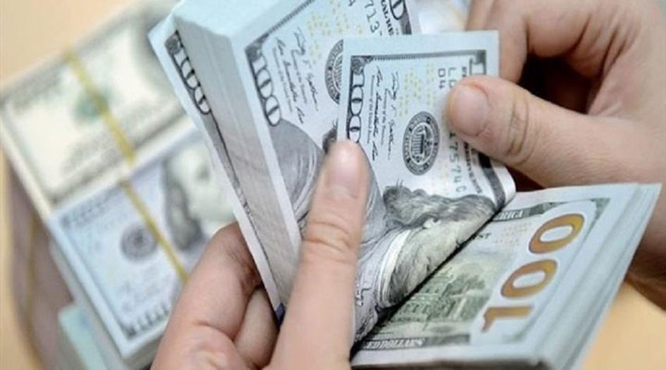 العراق: انخفاض سعر صرف الدولار ببورصة الكفاح واستقراره بالأسواق المحلية