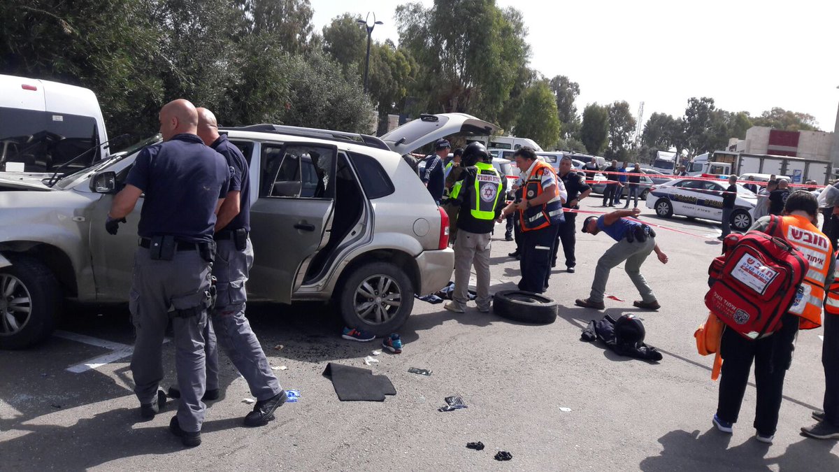 إصابة ثلاثة جنود إسرائيليين بعملية دهس في القدس المحتلة