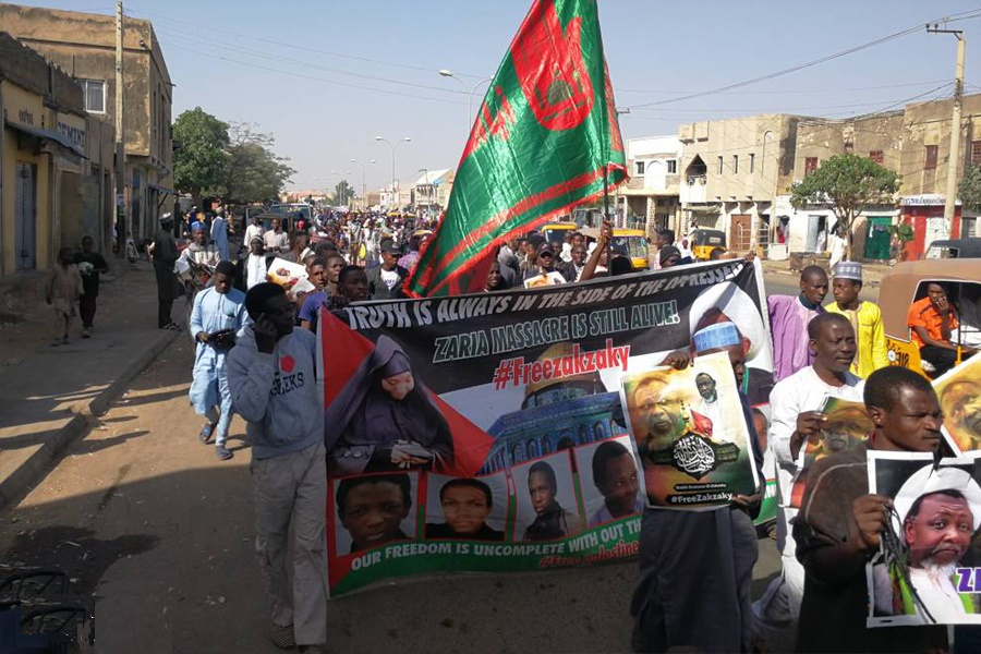 راهپیمایی مردم نیجریه در حمایت از شیخ زکزاکی 