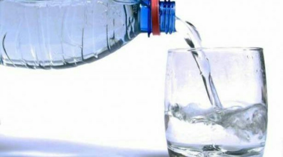 كم هي كمية المياه التي عليكم شربها يوميا ؟