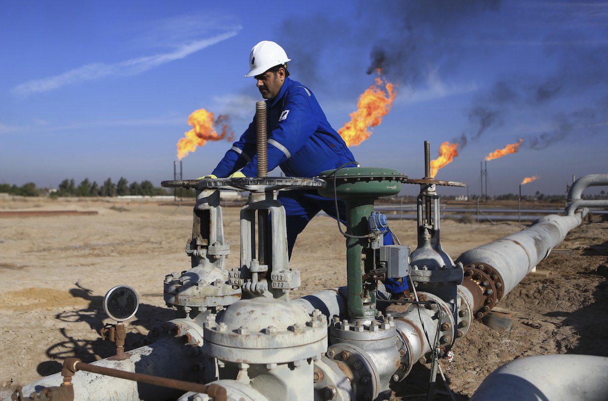 ارتفاع أسعار النفط 5% مدعومة بانخفاض الإنتاج العراقي والروسي