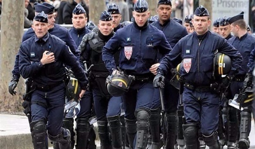 الحكومة الفرنسية تنشر 90 ألف شرطي تحسباً للتظاهرات 