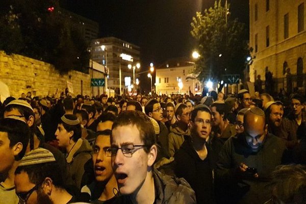 تظاهرات صدها صهیونیست در مقابل منزل نتانیاهو