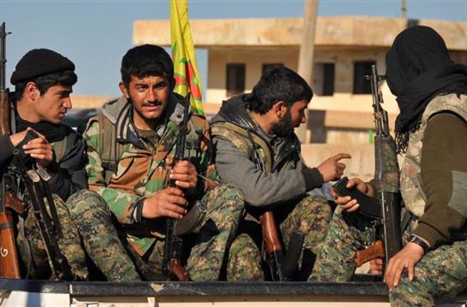 کردهای سوریه: در صورت آغاز عملیات ترکیه جنگ با داعش را متوقف می‌کنیم