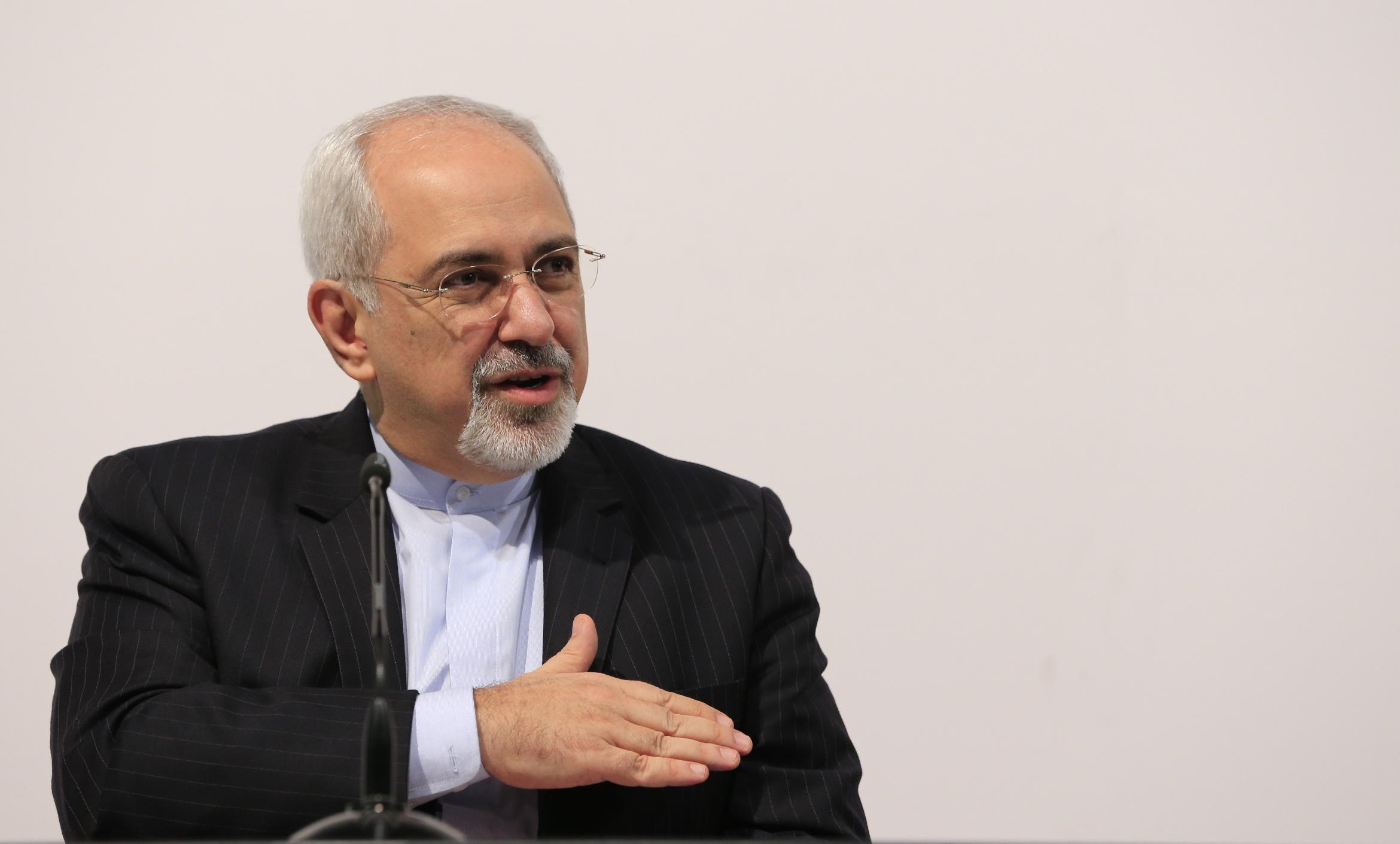 ظريف: سنتعاون مع شركائنا التقليديين لخدمة الشعب الإيراني