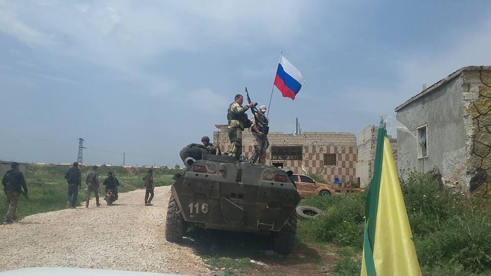 استقرار نیروهای روسیه در اطراف شهر منبج سوریه