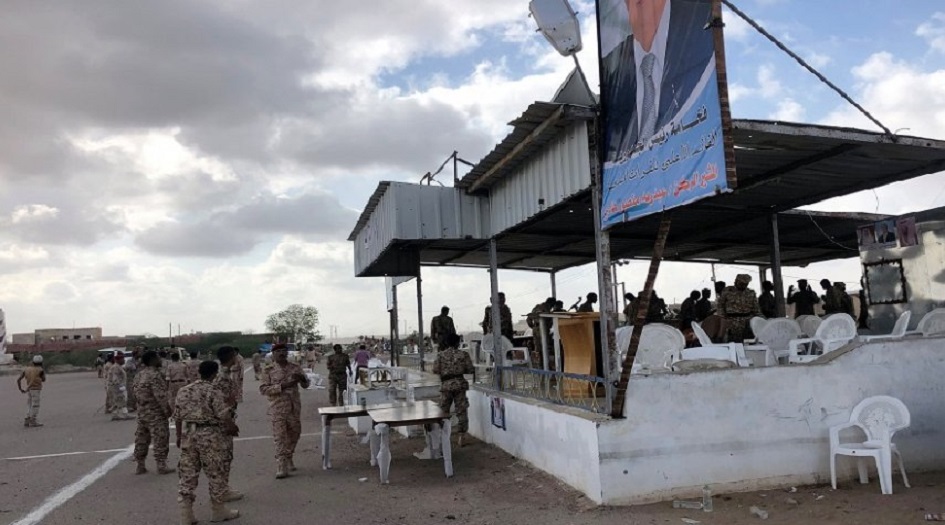 كيف نجحت طائرات يمنية مسيرة في ضرب قاعدة العند الأكثر تحصينا باليمن؟