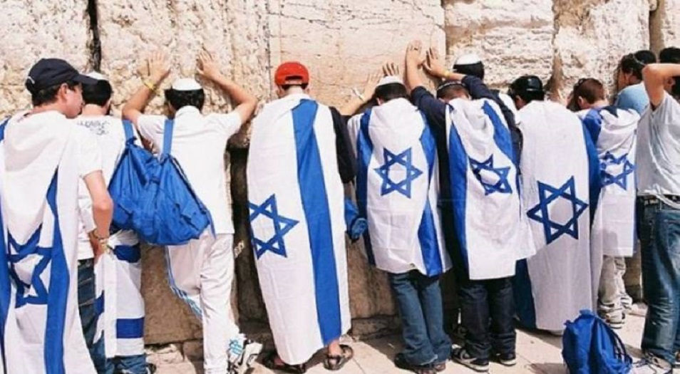 مؤرخ إسرائيلي : لامستقبل لإسرائيل واليهود سيهربون من فلسطين