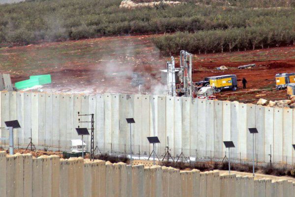 رژیم صهیونیستی به بهانه‌ وجود تونل‌ها، در نقاط مرزی با لبنان دیوارکشی می‌کند