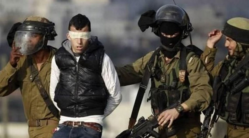 الاحتلال الاسرائيلي يعتقل 10 فلسطينيين في الضفة الغربية