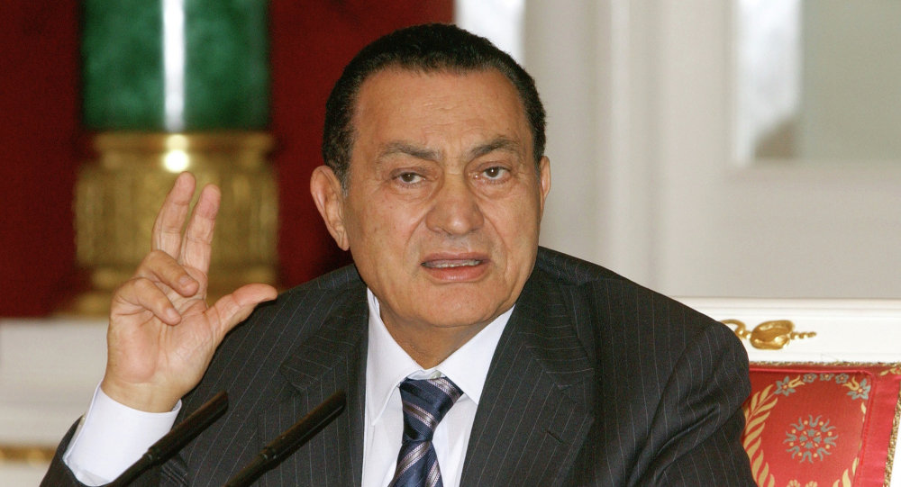 ماذا فعل مبارك بوزير صحة سافر دون علمه؟ 