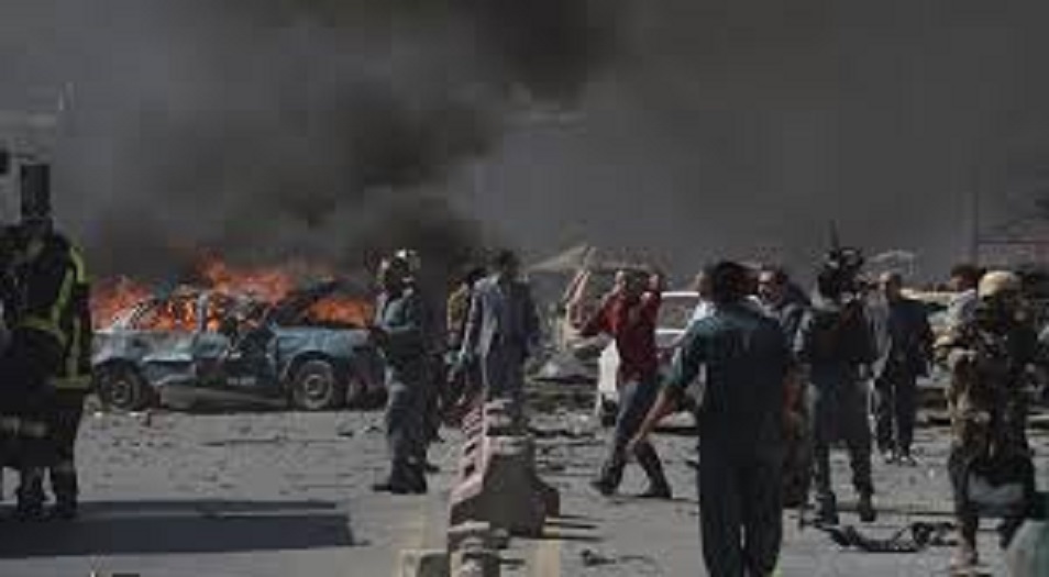 عملية انتحارية تستهدف حاكم ولاية لوغار بوسط افغانستان
