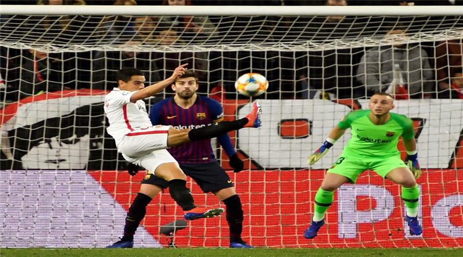اشبيلية يسحق شباك برشلونة بثنائية في كأس ملك إسبانيا