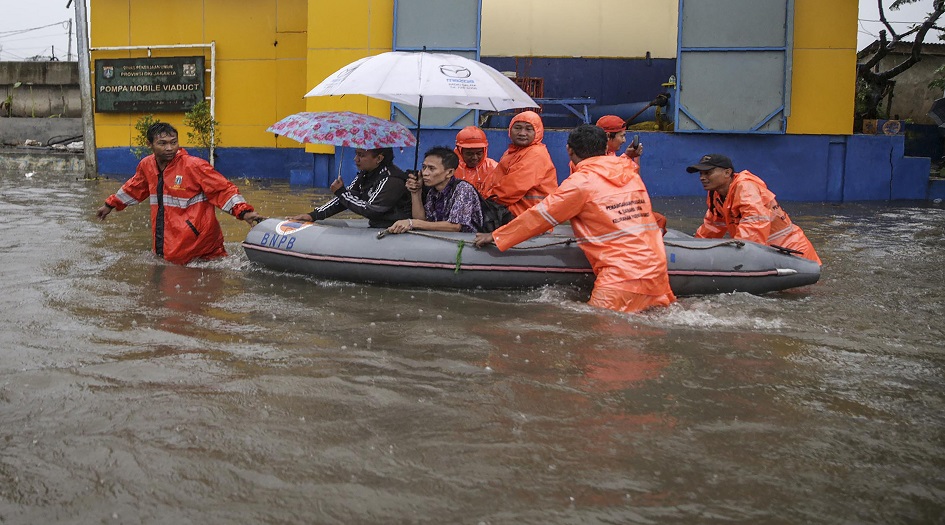  عدد ضحايا الفيضانات والانهيارات في إندونيسيا حوالي 70 شخصا