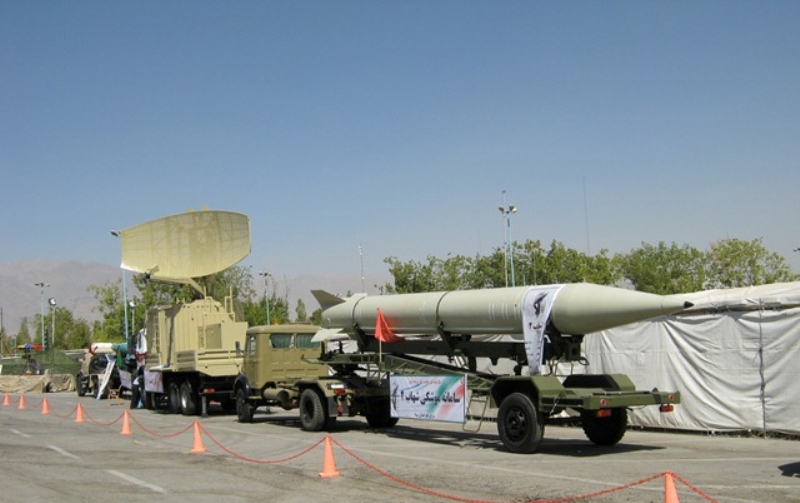 في ذكرى إنتصار الثورة.. عرض 12 صاروخا باليستيا في طهران+ صور 
