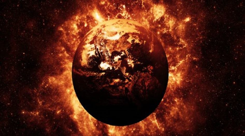 عالم الكونيات: يهدد بكارثة..الأرض قد تنسحق إلى حجم ملعب كرة!
