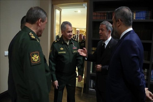 دیدار وزرای دفاع ترکیه و روسیه در آنکارا