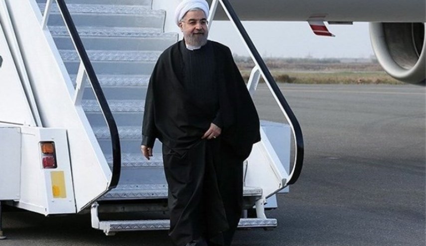 الرئيس روحاني يعود الى طهران بعد قمة سوتشي
