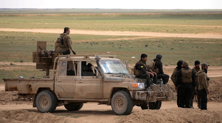 داعش يفرج عن أسرى من قسد مقابل إدخال الغذاء لآخر معاقله شرق الفرات