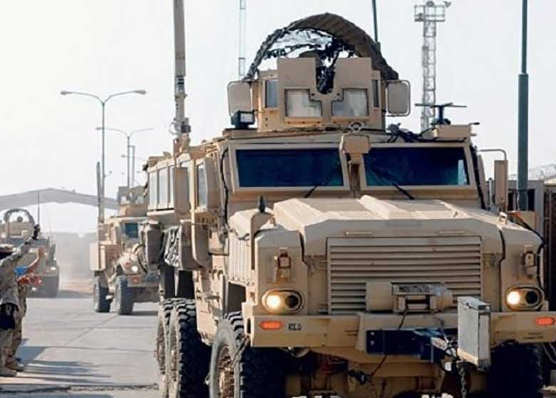ورود شبانه خودروهای زرهی ارتش آمریکا از اردن به عراق+عکس