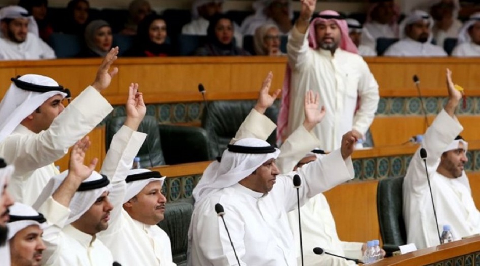 ضجة في البرلمان الكويتي حول شبهة "زواج مثليين"