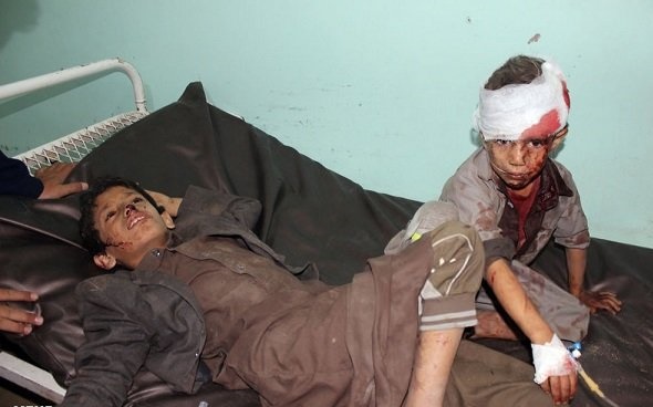 دستکم ۱۰۰۰ غیرنظامی یمنی قربانی بمب‌های آمریکایی و انگلیسی