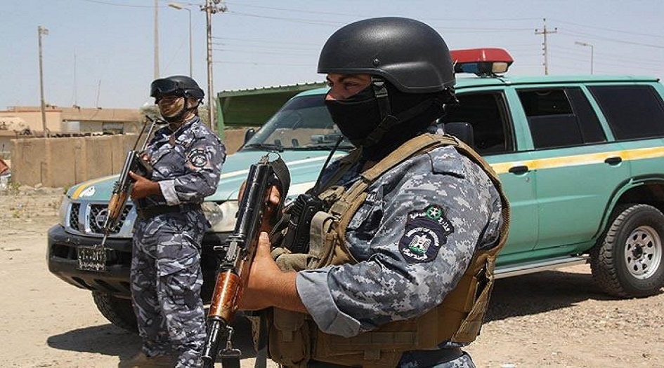 شرطة بغداد تعتقل اب عنف ابنه الصغير بشكل وحشي +صور 