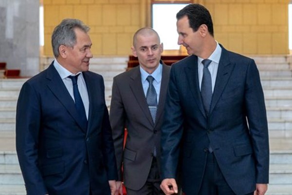 تحویل نامه پوتین به اسد در جریان سفر وزیر دفاع روسیه به دمشق
