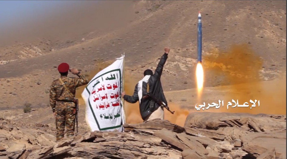 الصاروخية اليمنية تستهدف معسكراً لمرتزقة السعودية بمأرب