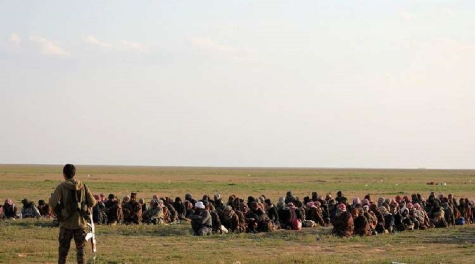 قسد تأسر 1000 داعشي في سوريا بينهم عراقيون