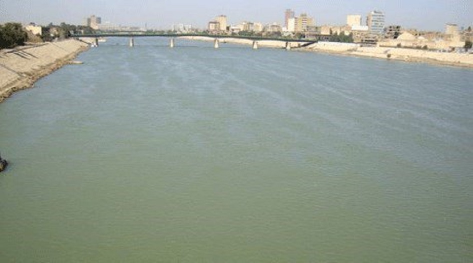 شاهد.. مياه دجلة تغطي اجزاء من الكريعات بالعاصمة بغداد