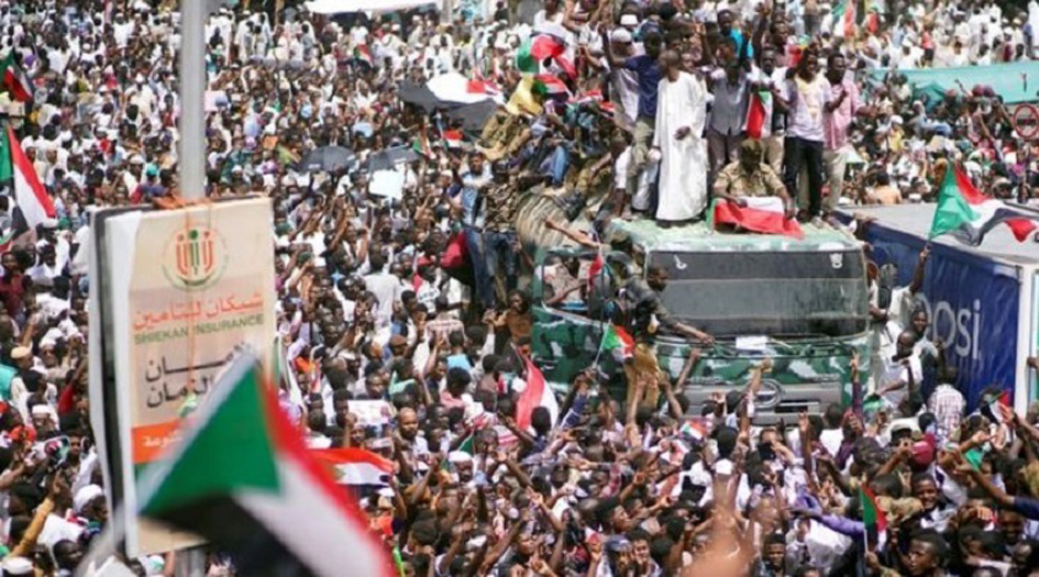 المعارضة السودانية تحدد ثلاثة شروط لفض الإعتصام