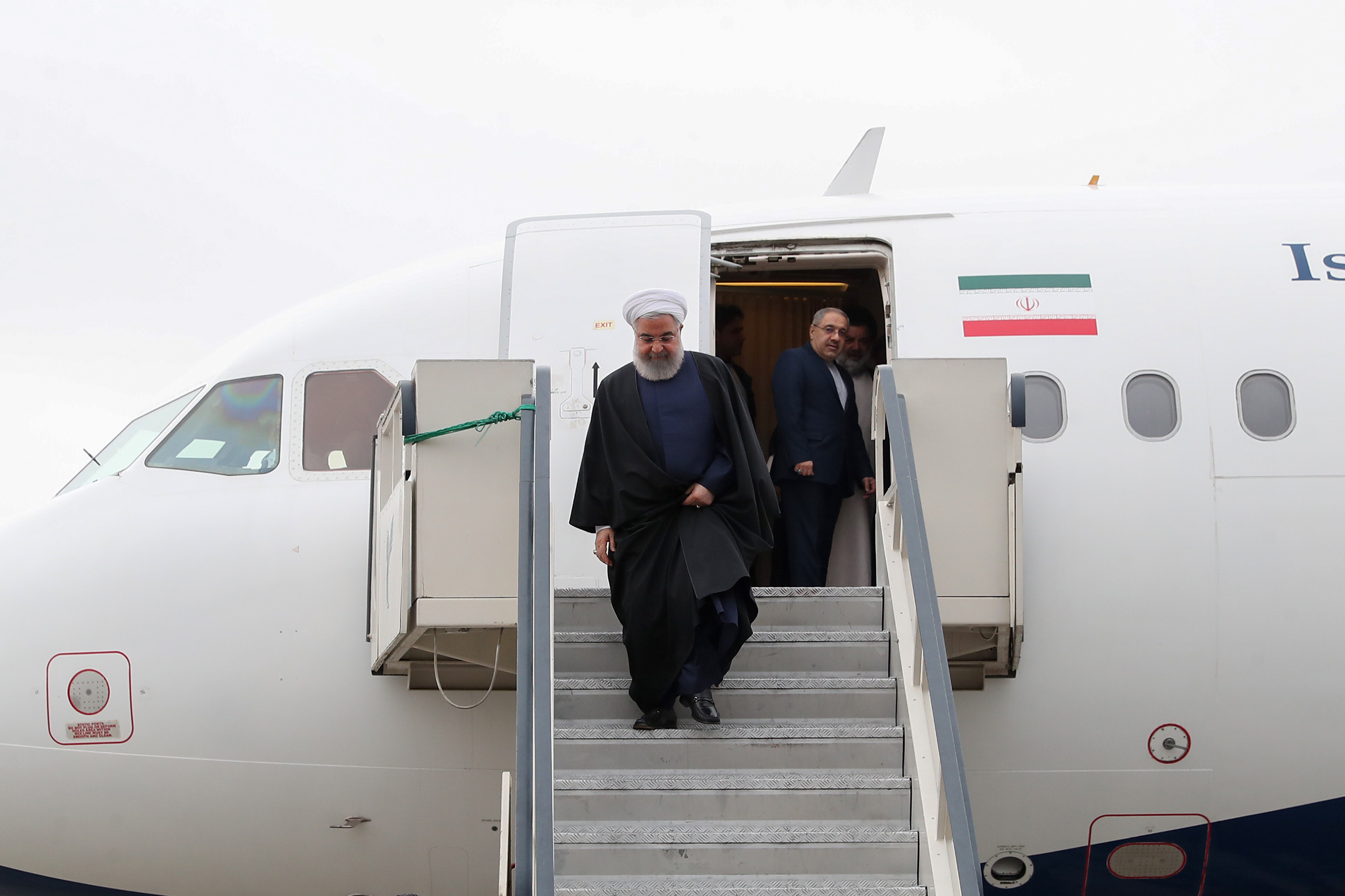 الرئيس روحاني يبدأ جولة تفقدية الى المناطق المنكوبة جراء السيول