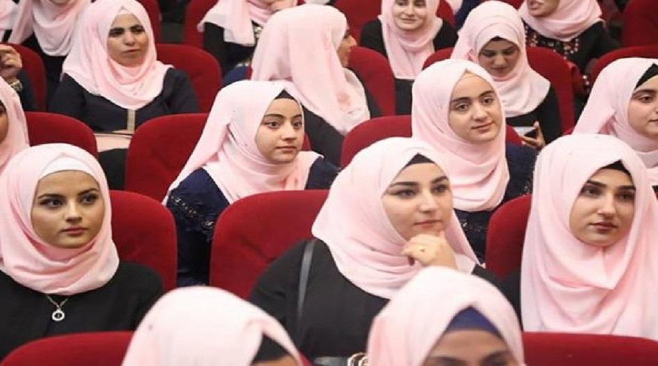 السليمانية تحتفل بارتداء أربعمئة فتاة الحجاب … شاهد الصور