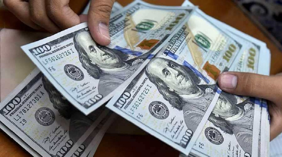 انخفاض سعر صرف الدولار أمام الدينار العراقي