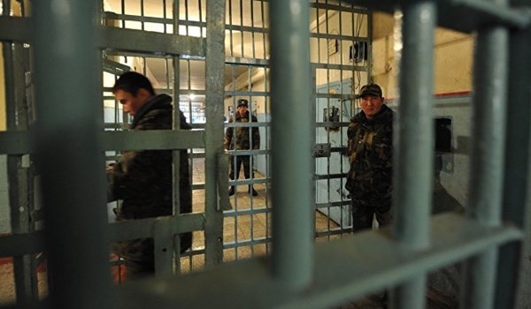 ايران تعلن استعادة 19 سجيناً من العراق