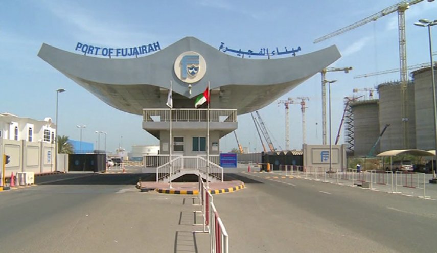 ميناء الفجيرة الإماراتي تنفي الانفجارات