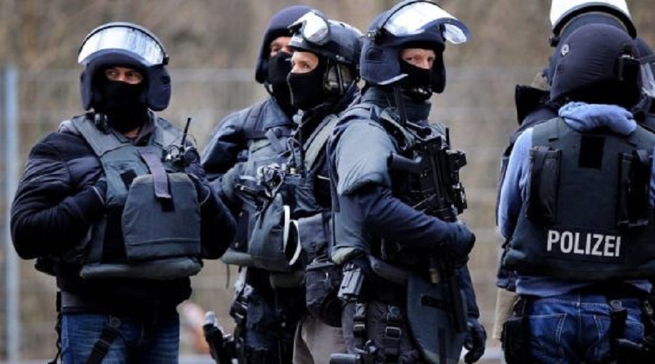 الشرطة الألمانية تداهم 11 مدينة للقبض على عصابة عراقية خطيرة